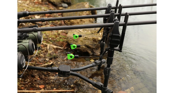 FOX - Swinger Black Label Mini Čierny