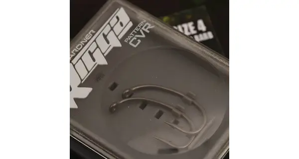 GARDNER - Háčiky Curved Rigga Hooks (CVR) Barbed veľ. 8 10 ks