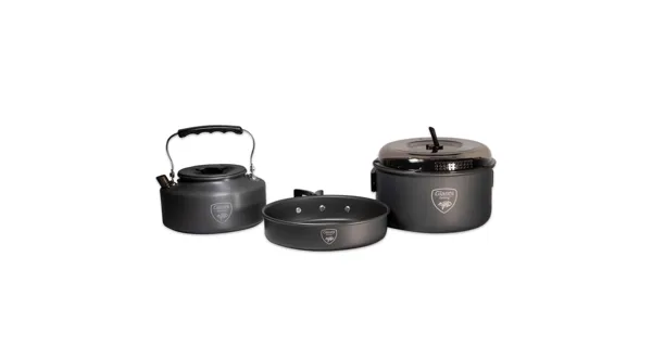 GIANTS FISHING - Akčný set Sada riadu s kanvičkou + Nerezový thermo hrnček 400 ml