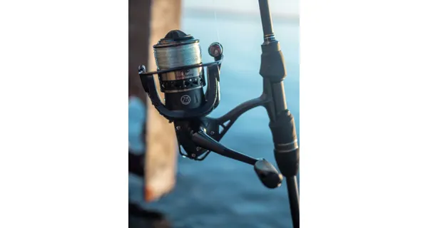 GIANTS FISHING - Navijak Deluxe Reel FD 3000