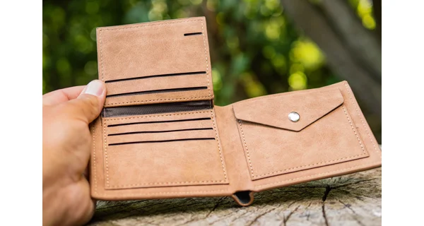GIANTS FISHING - Peňaženka hnedá hlava kapra Brown Wallet Carp Head