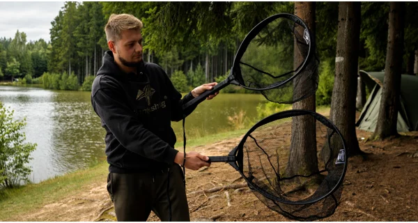 GIANTS FISHING - Plávajúci podberák s pogumovanou sieťkou Deluxe Rubber Float Medium