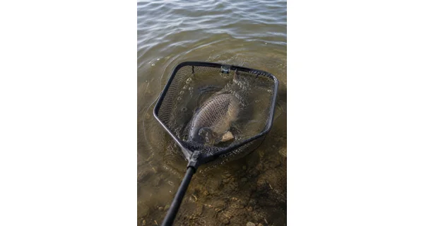 GIANTS FISHING - Plávajúci podberák s pogumovanou sieťkou Luxury X-large Float 80x70 cm