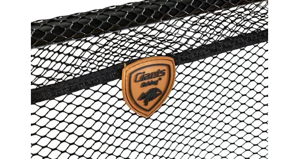 GIANTS FISHING - Podberák Deluxe Landing Net Rubber Medium 70x60 cm