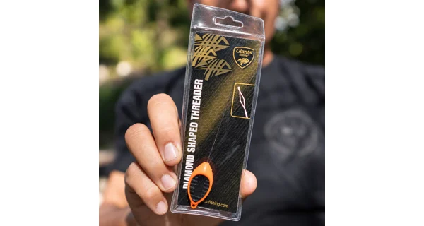 GIANTS FISHING - Prevliekač na olovenú šnúrku Diamond Shaped Threader