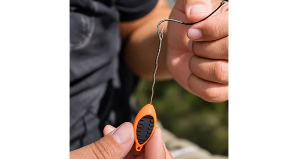 GIANTS FISHING - Prevliekač na olovenú šnúrku Diamond Shaped Threader