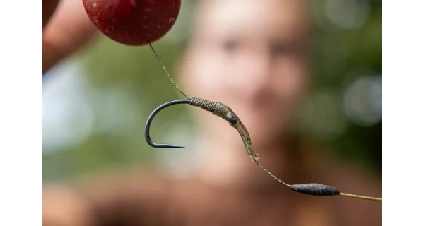 GIANTS FISHING - Rovnátka na háčik Line Aligner-Large Camo 10 ks