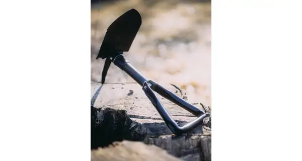 GIANTS FISHING - Skladacia lopatka Camping Shovel