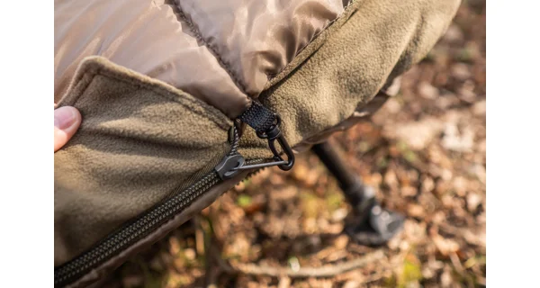 GIANTS FISHING - Spací vak 4 Season Deluxe Sleeping Bag