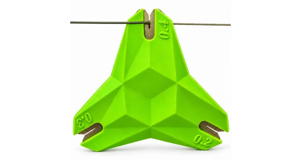 GIANTS FISHING - Sťahovač šnúrok 15-25-35 lb Triple Coated Braid Stripper