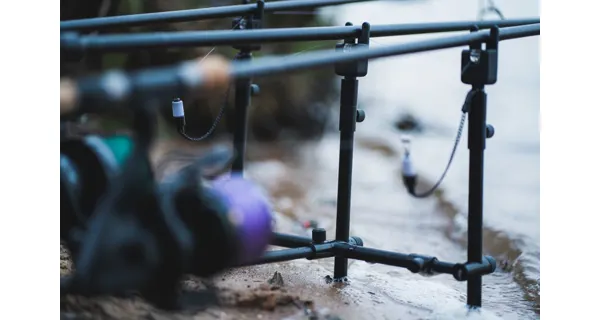GIANTS FISHING - Stojan Black Rod Pod 3 Rods