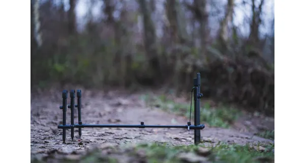 GIANTS FISHING - Stojan Black Rod Pod 3 Rods