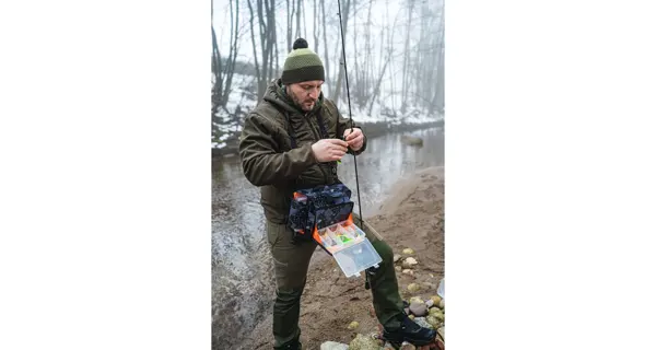 GIANTS FISHING - Vláčacia ľadvinka Spinning Waist/Leg Bag
