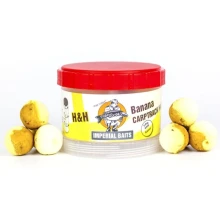 IMPERIAL BAITS - Vyvážené boilie Carptrack Half&#39;n Half Banana 24 mm 75 g