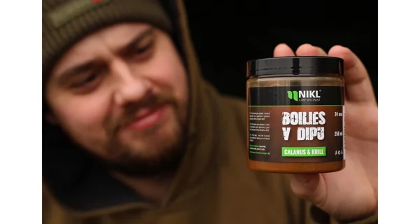 KAREL NIKL - Boilies v dipe Calanus & Krill 24 mm 250 ml