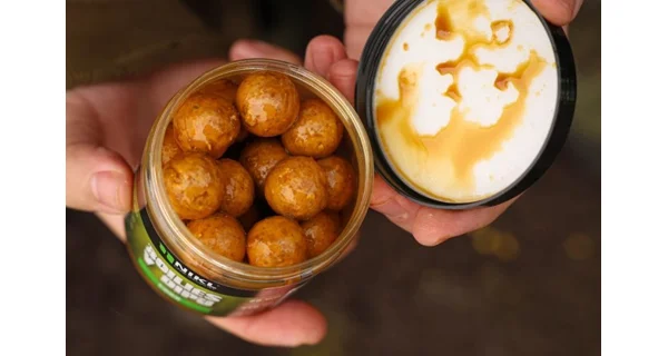 KAREL NIKL - Boilies v dipe Corn 20 mm 250 ml