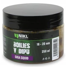 KAREL NIKL - Boilies v dipe Giga Squid 18+20 mm 250 g