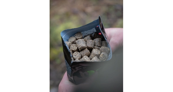 KAREL NIKL - Pelety Rape Cloud s dierkou 18 mm 1 kg