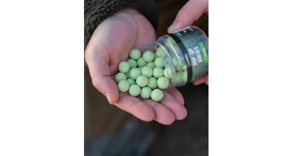 KAREL NIKL - Plávajúce boilies Cesnak 14 mm 50 g