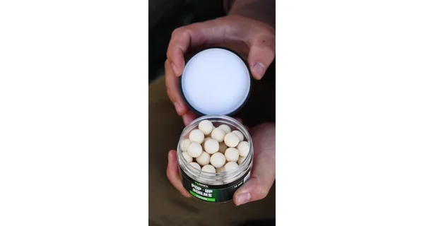 KAREL NIKL - Plávajúce boilies Pepper 16 mm 50 g