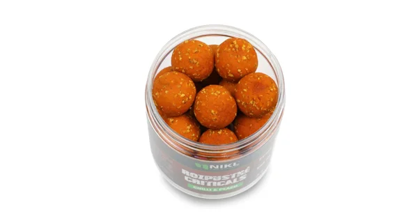 KAREL NIKL - Rozpustné Criticals boilie Chilli & Peach 24 mm 250 ml