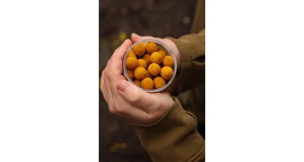 KAREL NIKL - Rozpustné Criticals boilies Corn 14 mm 250 ml