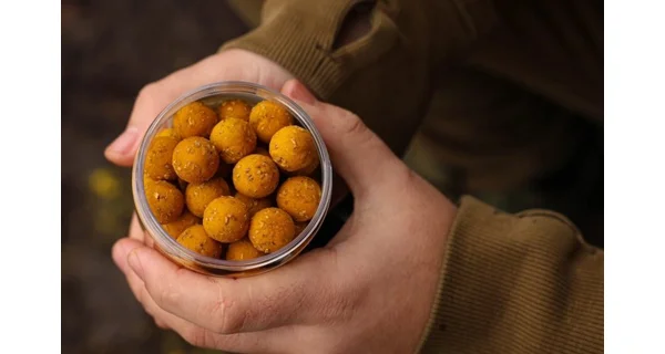KAREL NIKL - Rozpustné Criticals boilies Corn 14 mm 250 ml