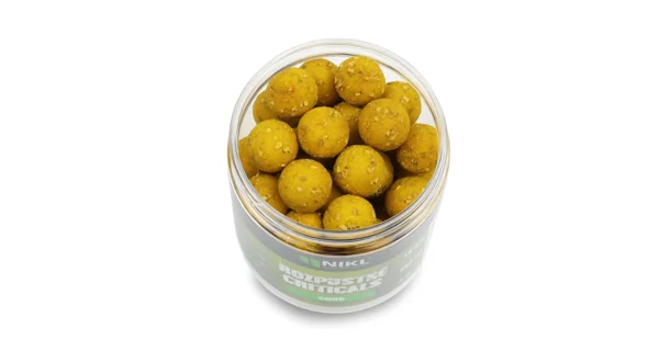 KAREL NIKL - Rozpustné Criticals boilies Corn 18 mm 250 ml