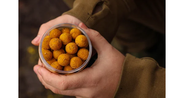 KAREL NIKL - Rozpustné Criticals boilies Corn 24 mm 250 ml