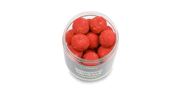 KAREL NIKL - Rozpustné Criticals boilies Strawberry 24 mm 250 ml