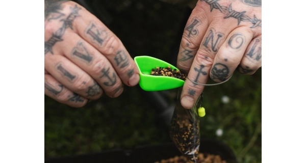 KORDA - Lopatka na PVA Solidz Scoop