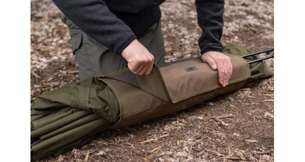 KORDA - Organizér na kolíky a tyče Compac Bivvy Wrap Olive