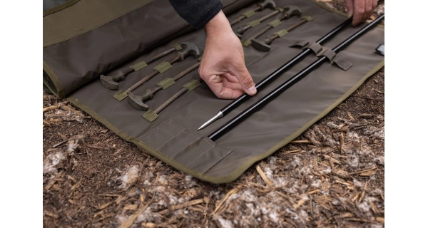KORDA - Organizér na kolíky a tyče Compac Bivvy Wrap Olive