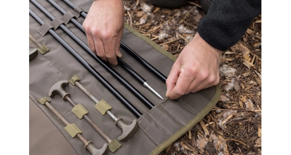 KORDA - Organizér na kolíky a tyče Compac Brolly Wrap Olive