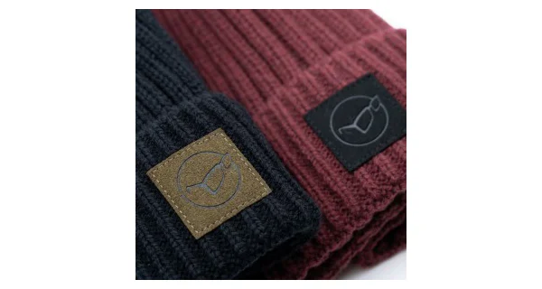 KORDA - Pletená zimná čiapka LE Fishermen Beanie Burgundy