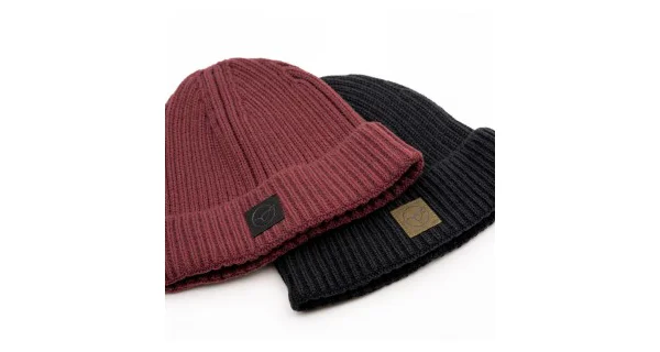KORDA - Pletená zimná čiapka LE Fishermen Beanie Burgundy