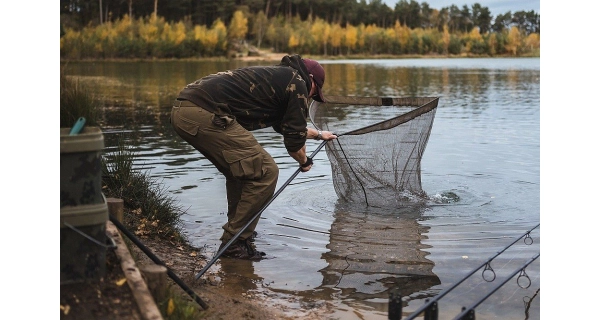 KORDA - Podberák Spring Bow Landing Net 50"