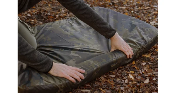 KORDA - Podložka Compac Flat Mat Dark Kamo