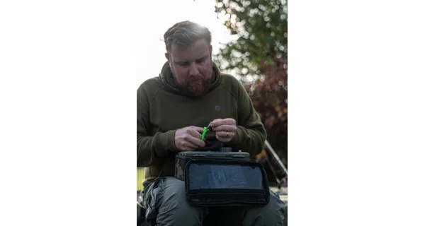 KORDA - Puzdro Compac 140 Tackle Pouch Dark Kamo