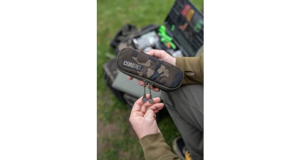 KORDA - Puzdro Compac 55 Tackle Pouch Dark Kamo