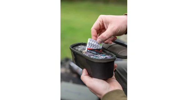 KORDA - Puzdro Compac 55 Tackle Pouch Dark Kamo