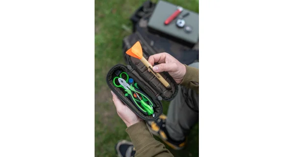 KORDA - Puzdro Compac 55 Tackle Pouch Dark Kamo