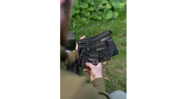 KORDA - Puzdro Compac Wallets Dark Kamo Set 3 ks