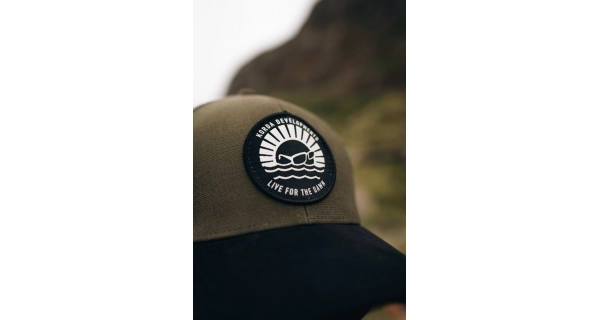KORDA - Šiltovka Dawn Trucker Cap Black