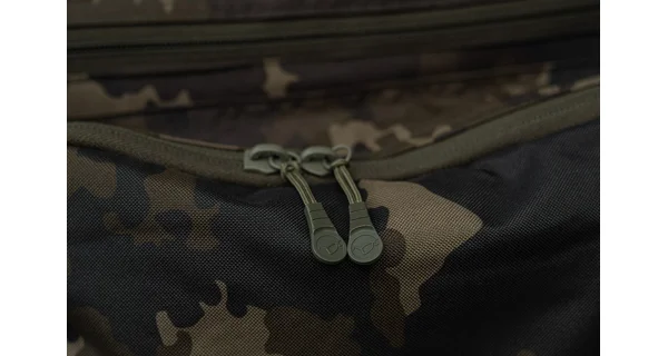 KORDA - Taška Compac Framed Carryall Dark Kamo Small