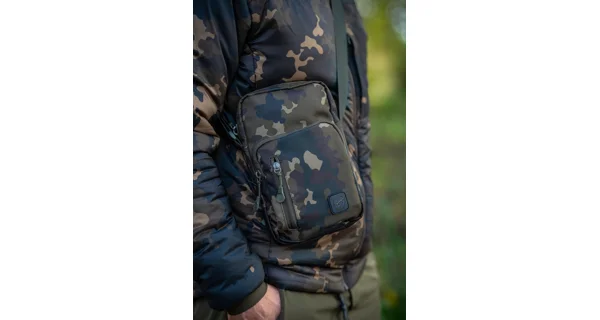 KORDA - Taška Essentials Pouch Dark Kamo