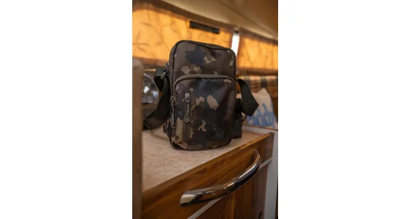 KORDA - Taška Essentials Pouch Dark Kamo