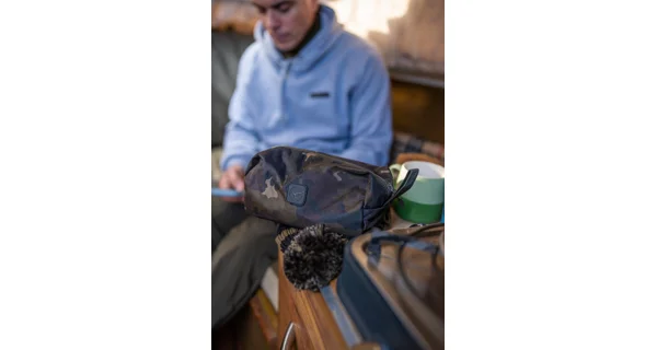 KORDA - Toaletná taška Wash Bag Dark Kamo
