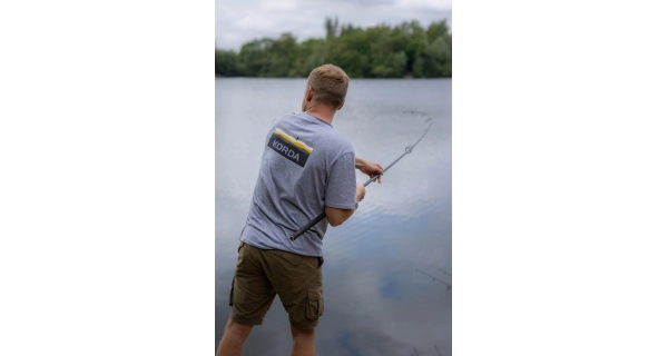 KORDA - Tričko Lakebed Tee Grey veľ. 4XL