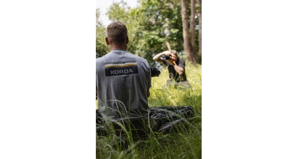 KORDA - Tričko Lakebed Tee Grey veľ. L